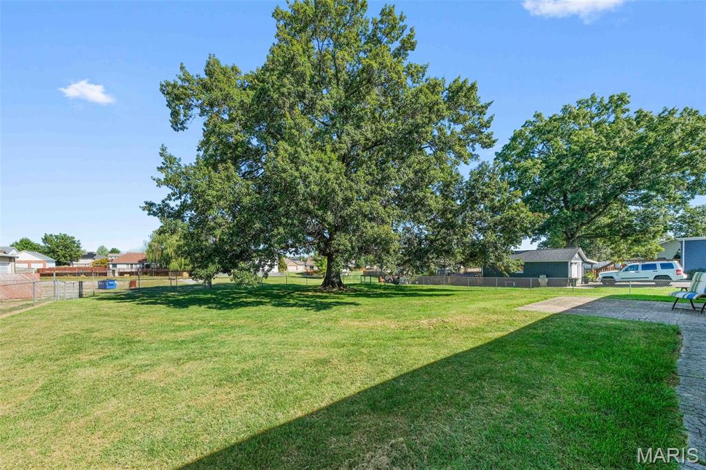 210 Hazel Street Troy, IL 62294 - Photo 7 of 35