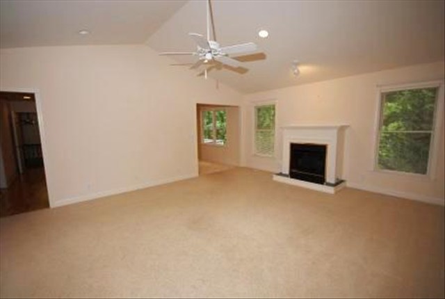 426 South Cove Road, Unit BERWICK Seneca, SC 29672 - Photo 5 of 16 Gallery Image 5