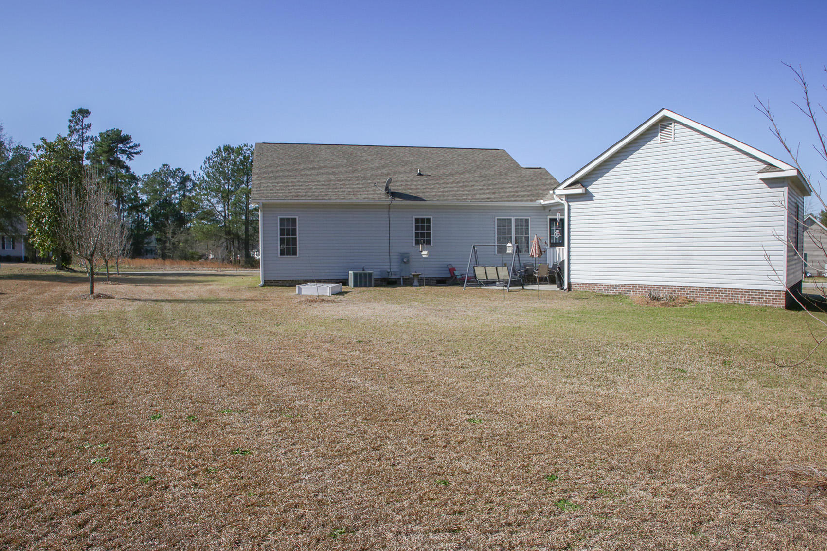 102 Whistle Road Hamlet, NC 28345 - Photo 4 of 22 4