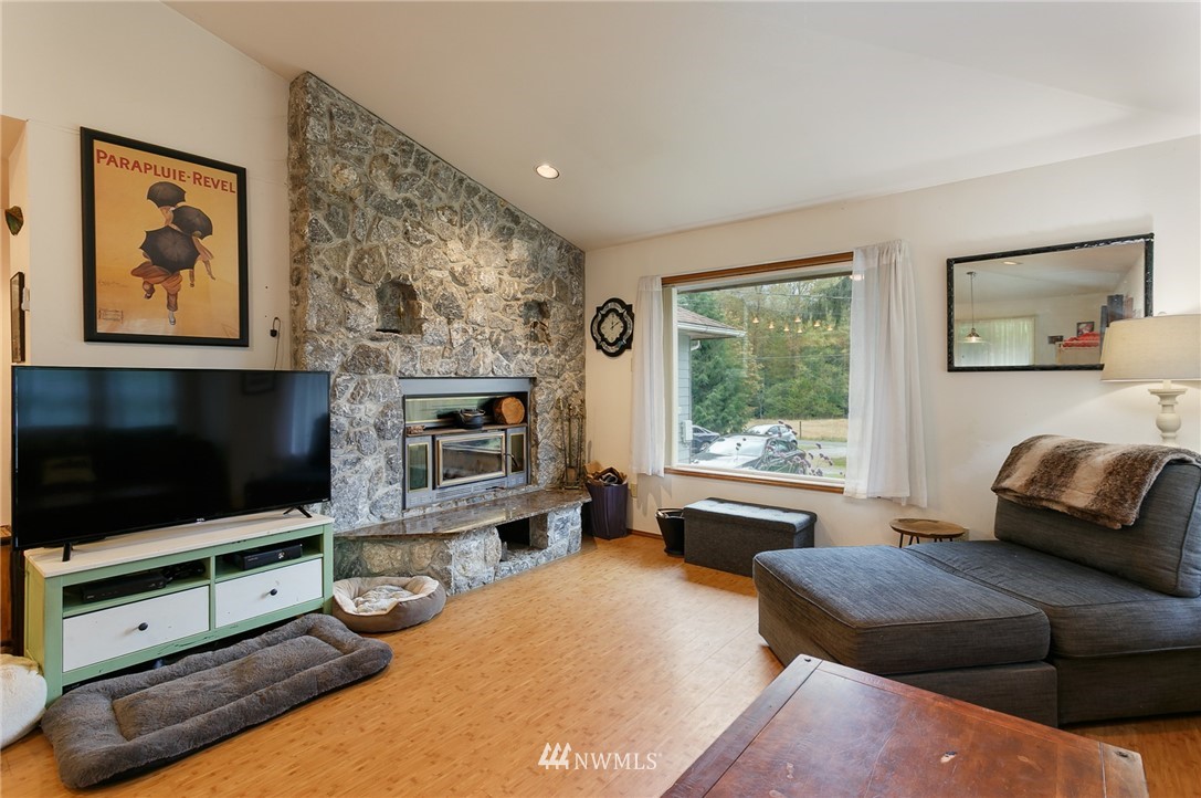 5692 Bell Creek Road Deming, WA 98244 - Photo 3 of 25 Gallery Image 3