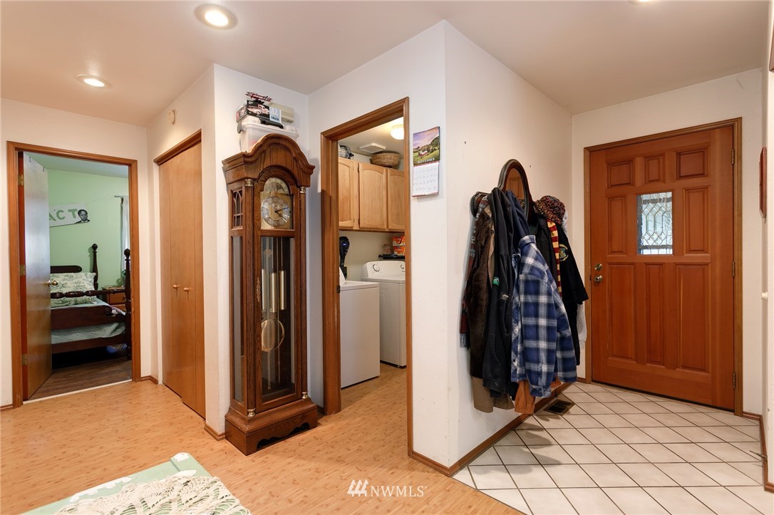 5692 Bell Creek Road Deming, WA 98244 - Photo 7 of 25 Gallery Image 7