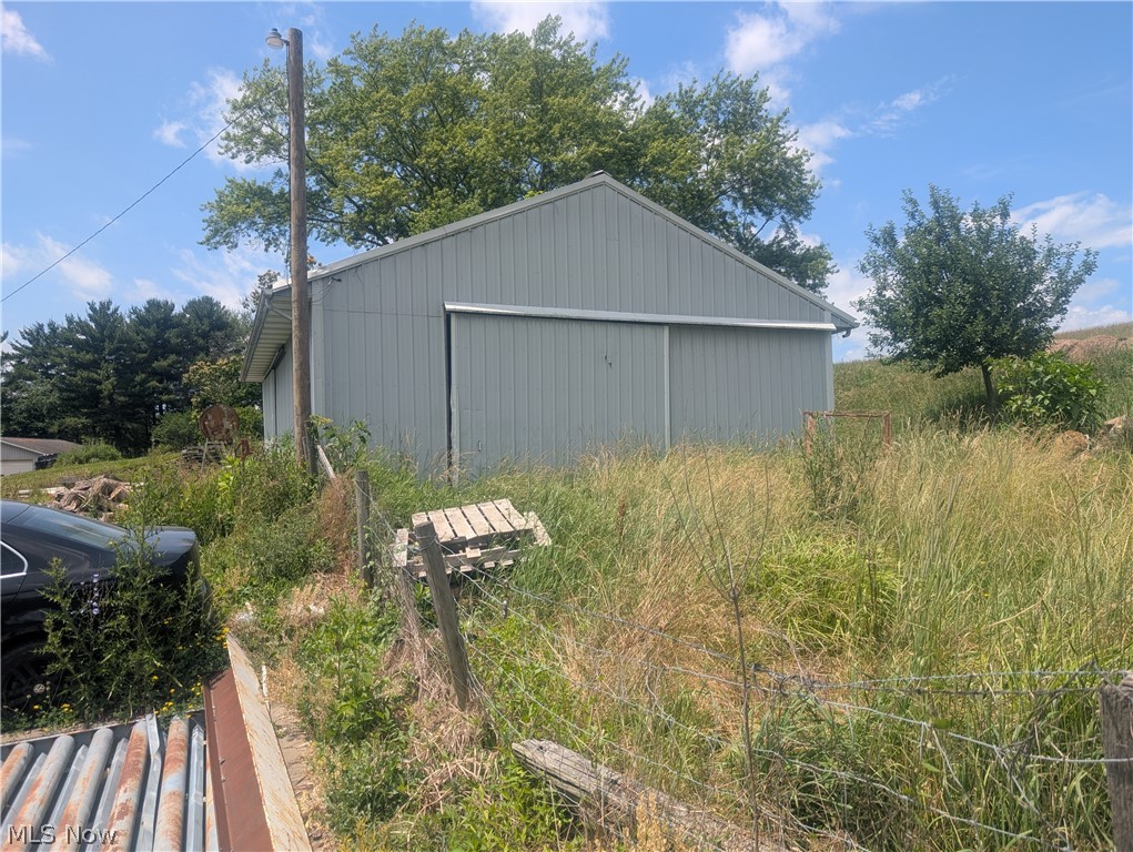 2011 Gordon Road Northwest Dover, OH 44622 - Photo 15 of 50