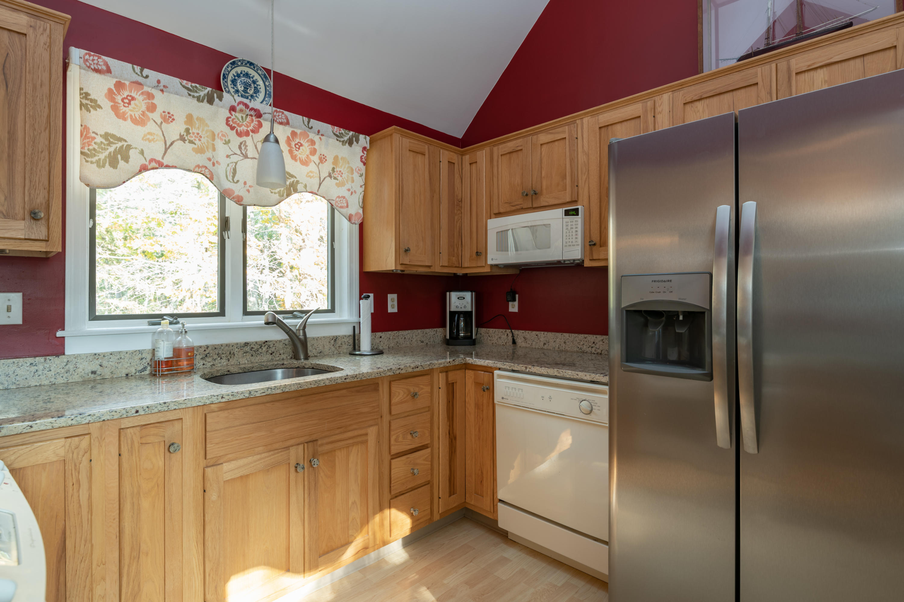 10 Cluf Bay Road, Unit 10 Brunswick, ME 04011 - Photo 12 of 34 10 Cluf Bay-28