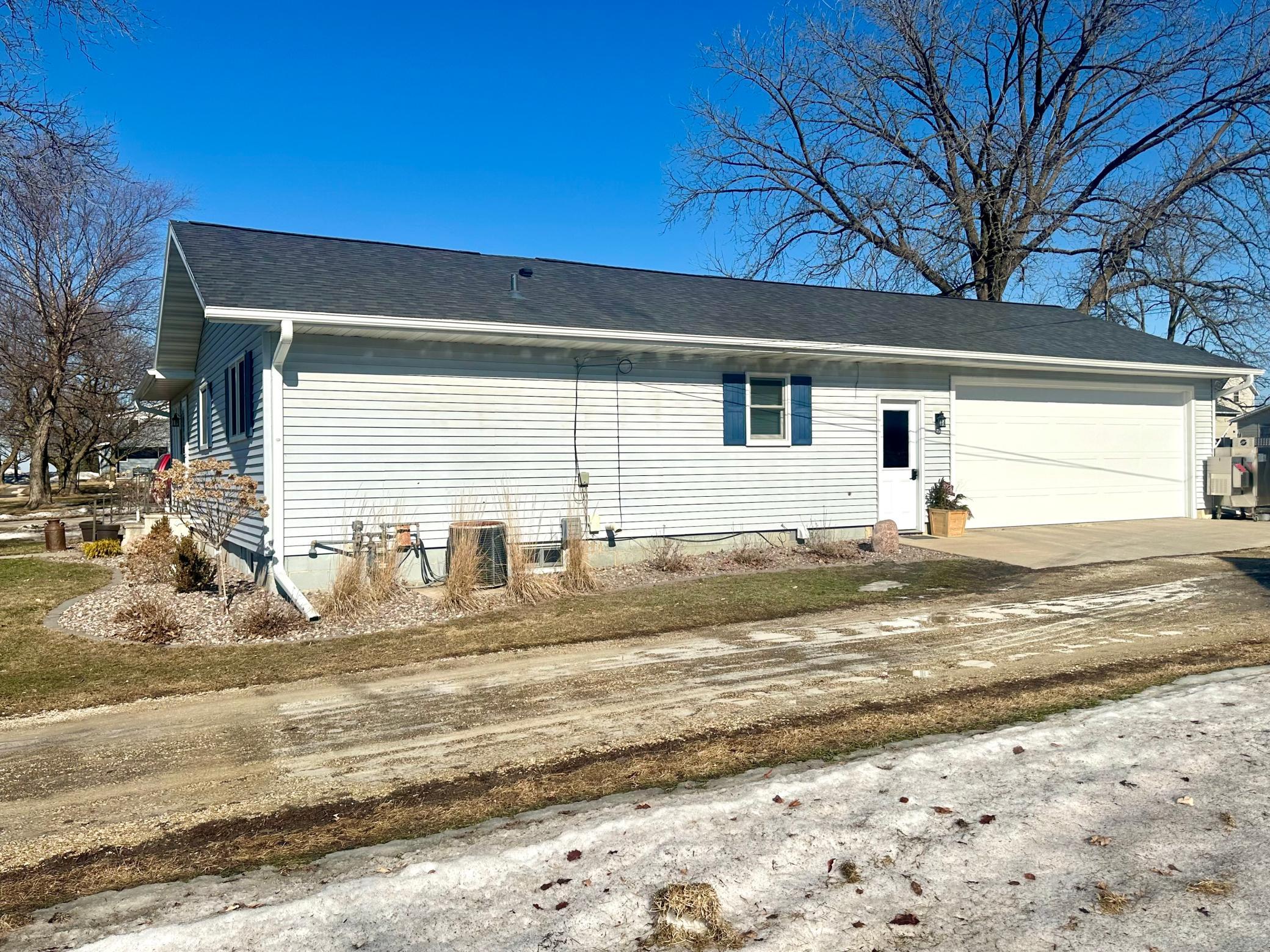 204 Northwest 2nd Street Adams, MN 55909 - Photo 26 of 32