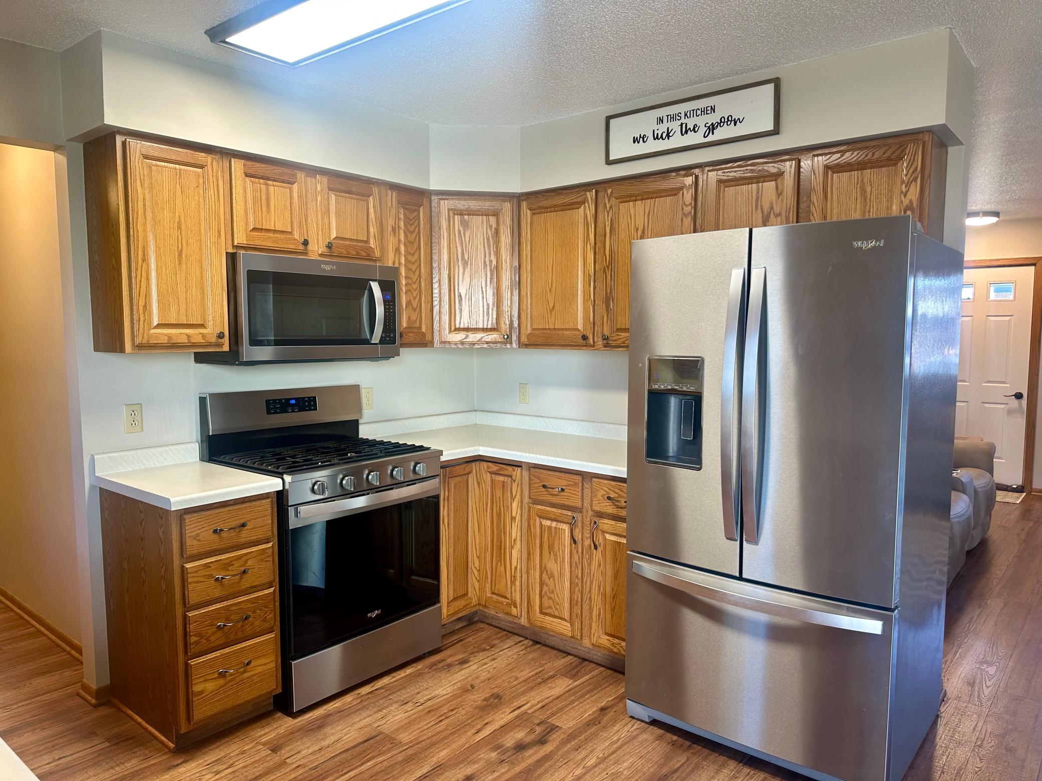 204 Northwest 2nd Street Adams, MN 55909 - Photo 7 of 32