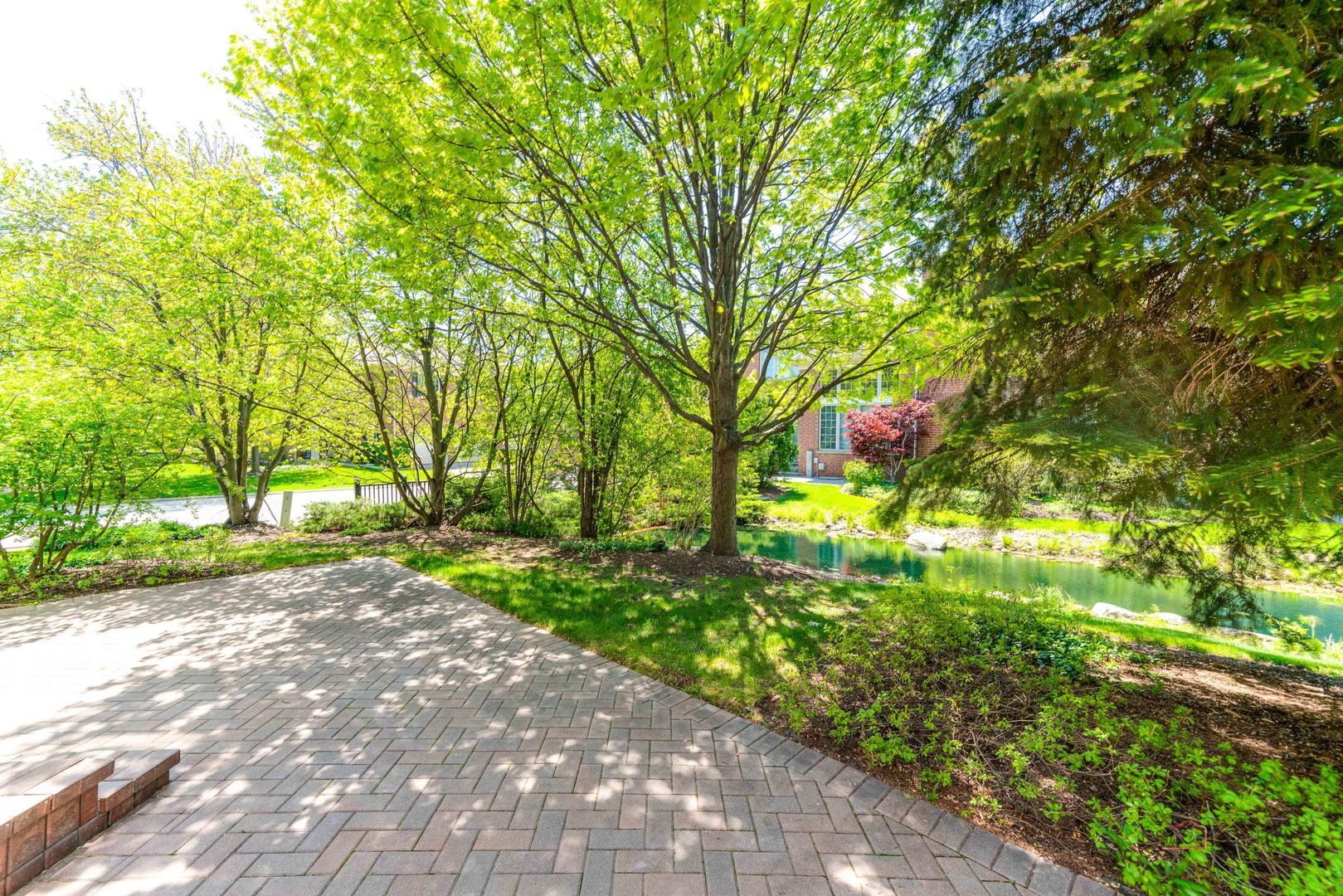 2148 Royal Ridge Drive Northbrook, IL 60062 - Photo 30 of 47