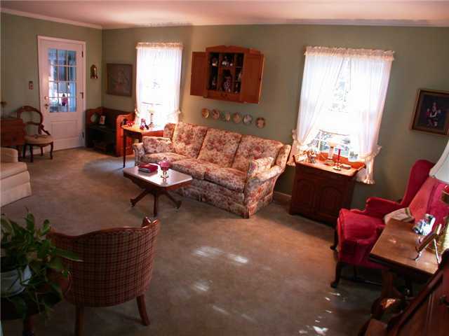 2566 Wexford Road Columbus, OH 43221 - Photo 5 of 18