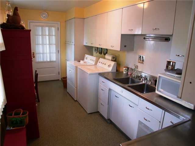 2566 Wexford Road Columbus, OH 43221 - Photo 9 of 18