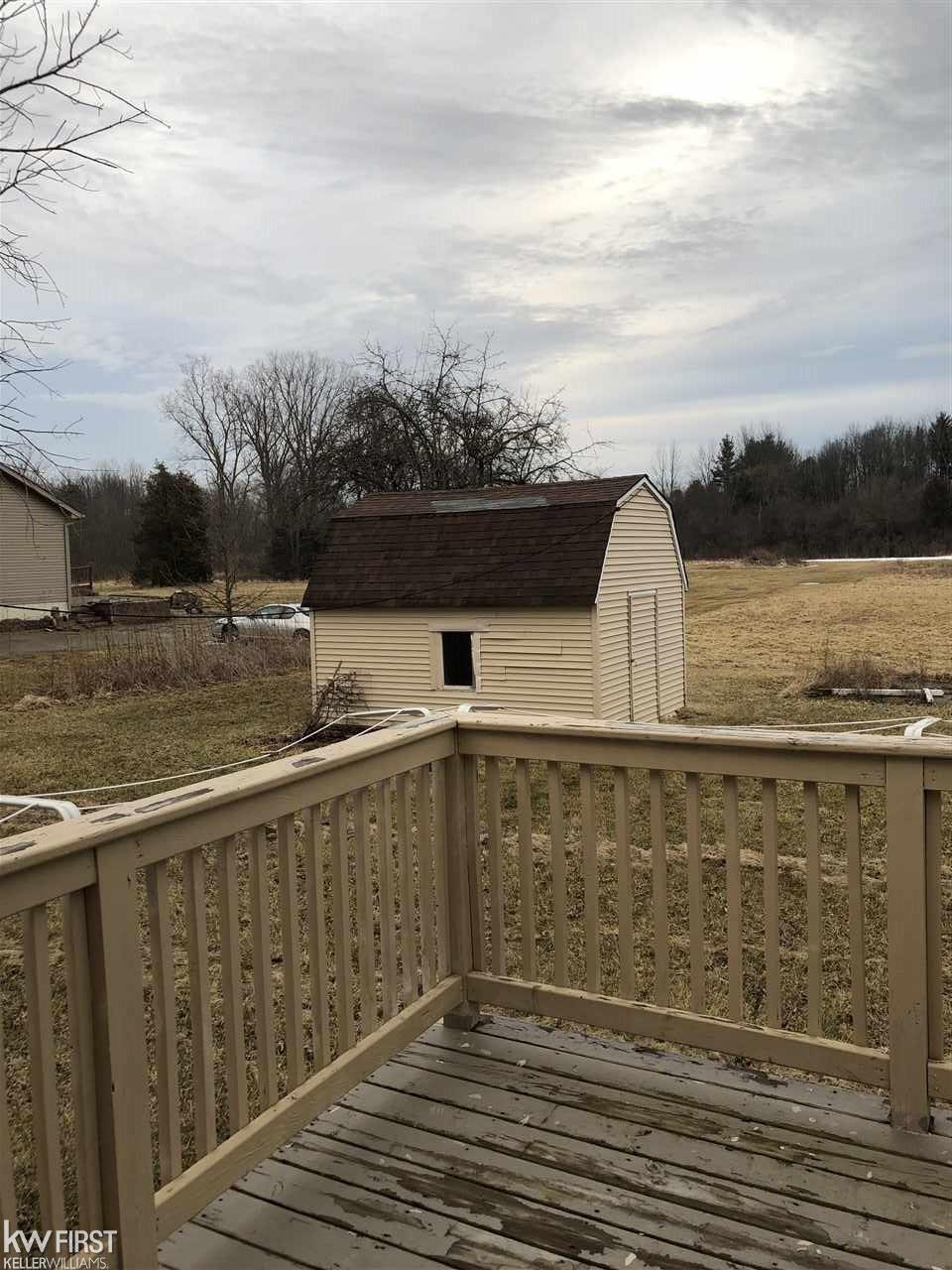 5469 West Carpenter Road Flint, MI 48504 - Photo 3 of 15 31373228-2.JPG