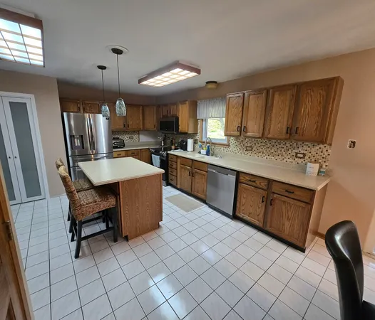 $520,000 | 8141 Old Mill Road, Frankfort, IL 60423