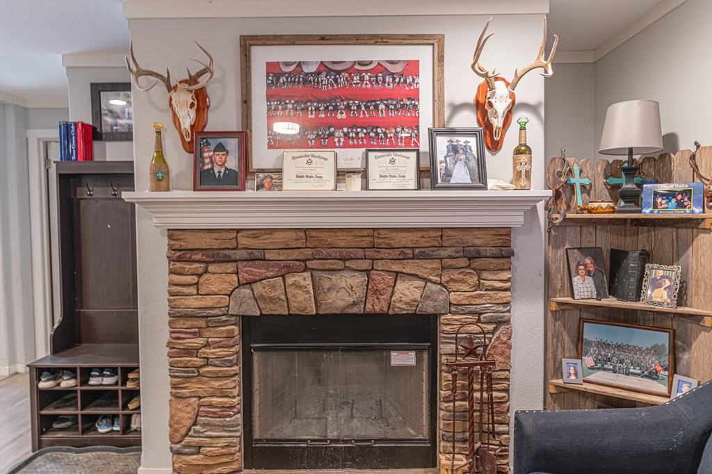 266 North Mountain View Drive Junction, TX 76849 - Photo 5 of 27 Gallery Image 5