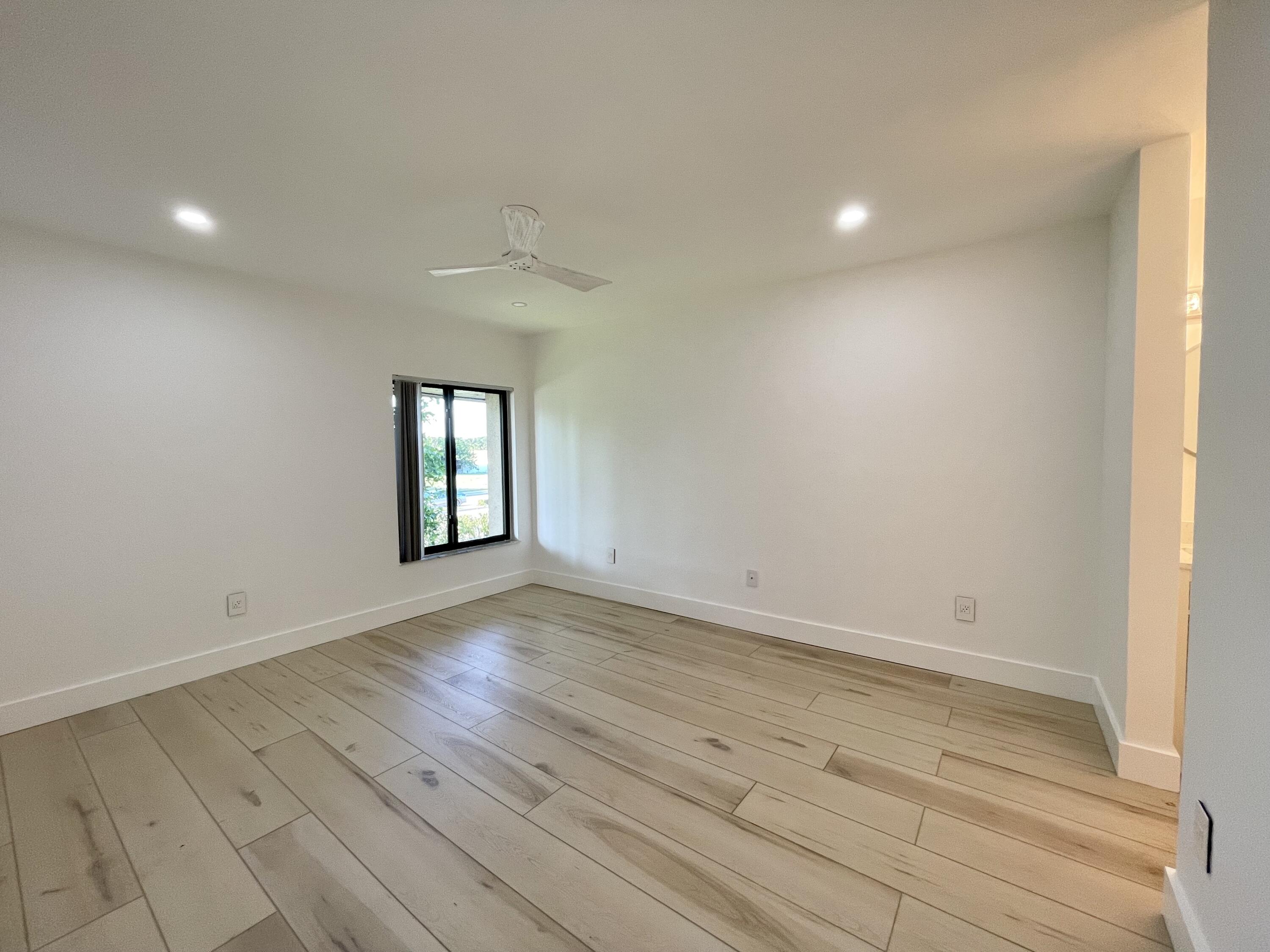 350 Club Circle, Unit 207 Boca Raton, FL 33487 - Photo 13 of 23 FullSizeRender