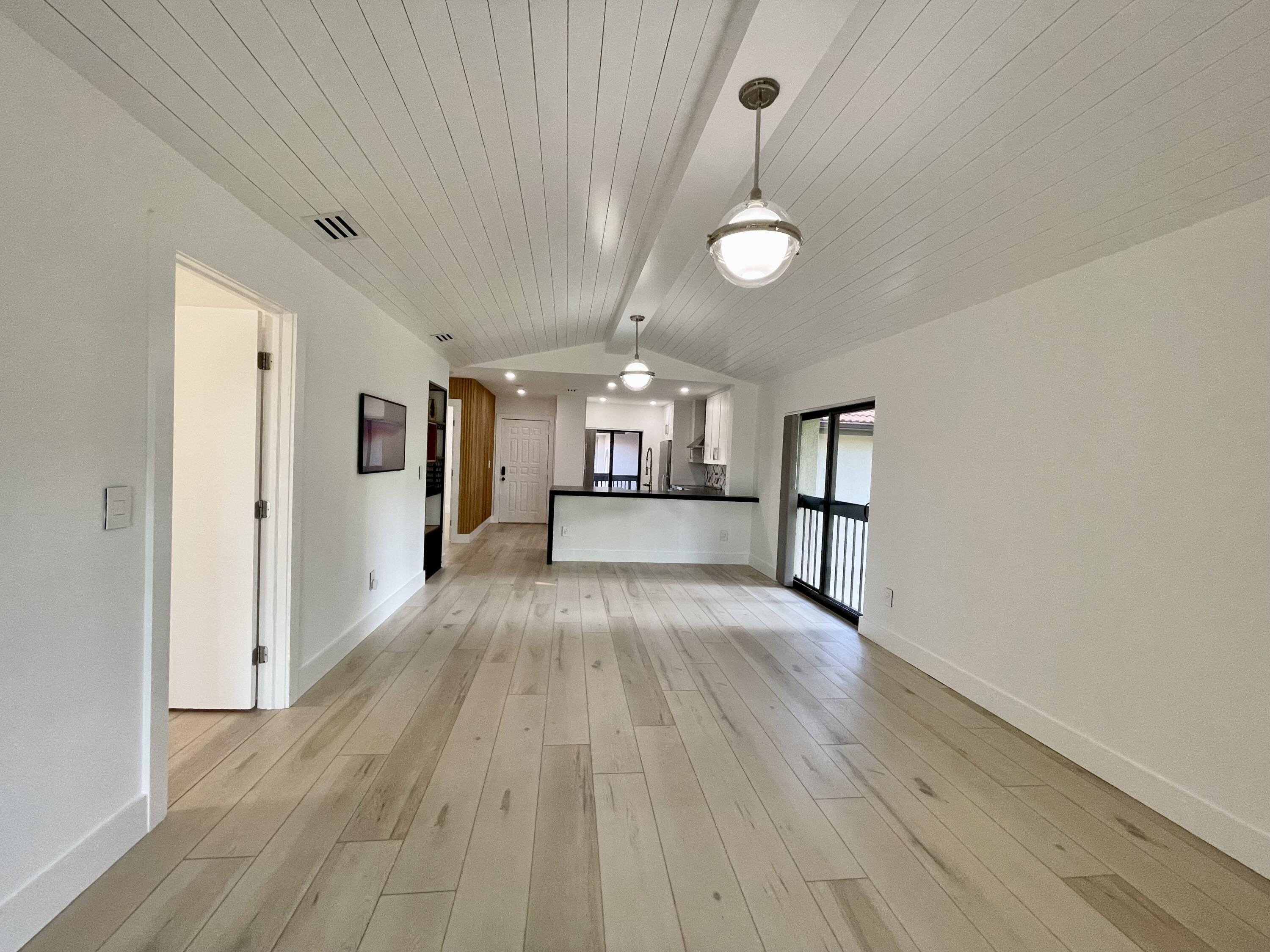 350 Club Circle, Unit 207 Boca Raton, FL 33487 - Photo 19 of 23 FullSizeRender
