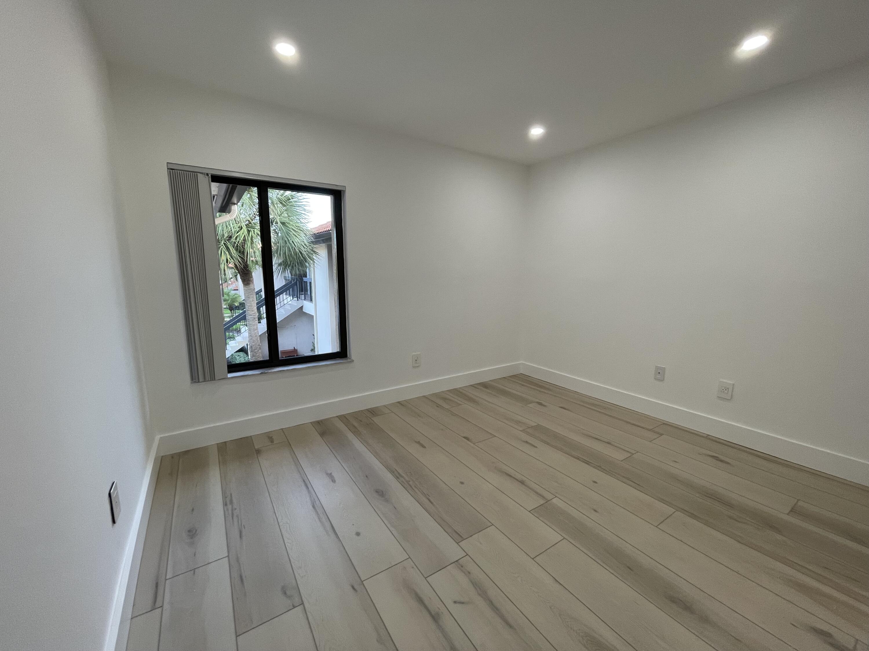 350 Club Circle, Unit 207 Boca Raton, FL 33487 - Photo 10 of 23 IMG_7730