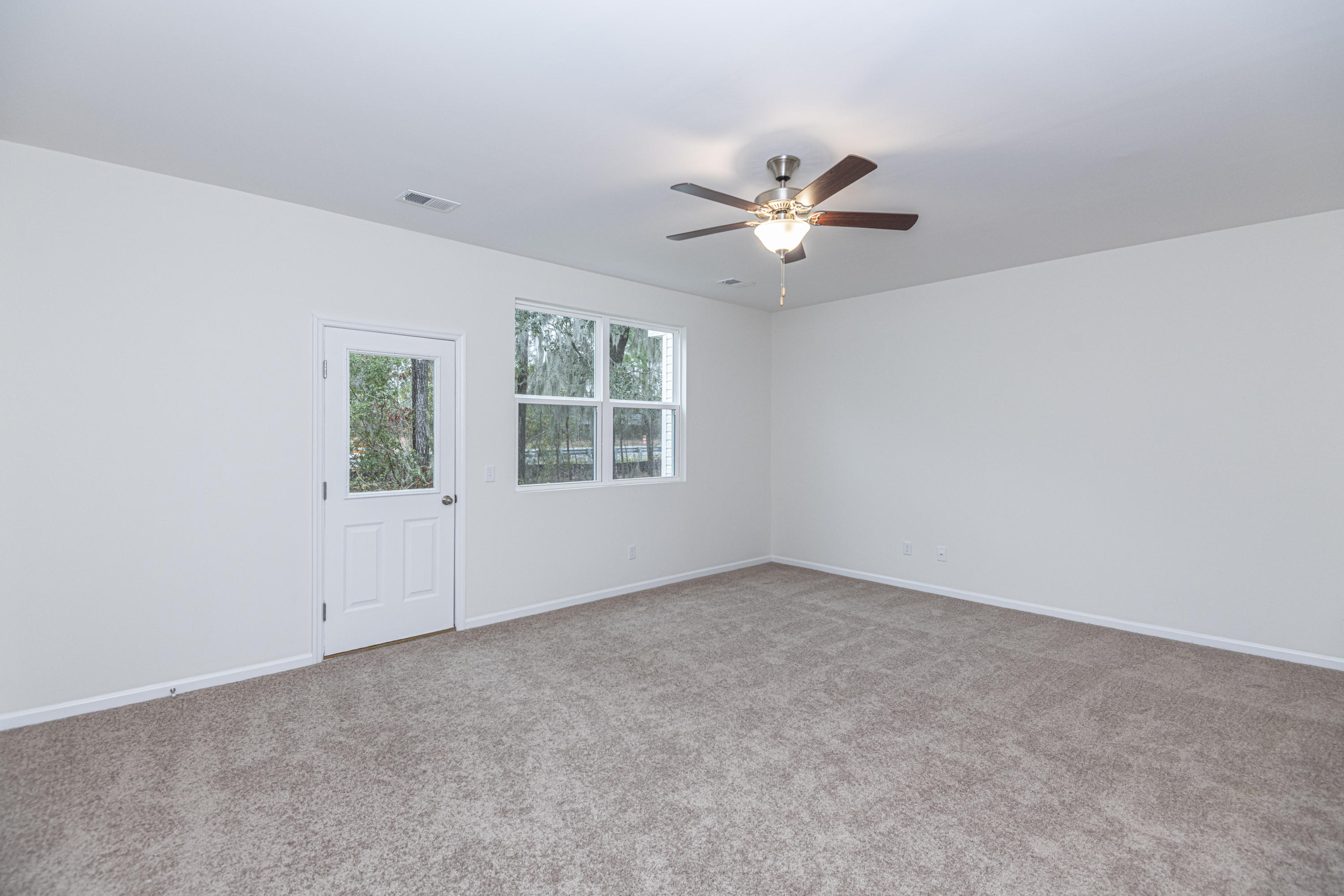 190 Woodward Road, Unit 105 Goose Creek, SC 29445 - Photo 9 of 25 DSC_5275