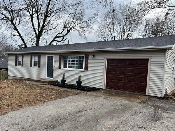 $238,500 | 2511 Hillside Drive, Lexington, MO 64067