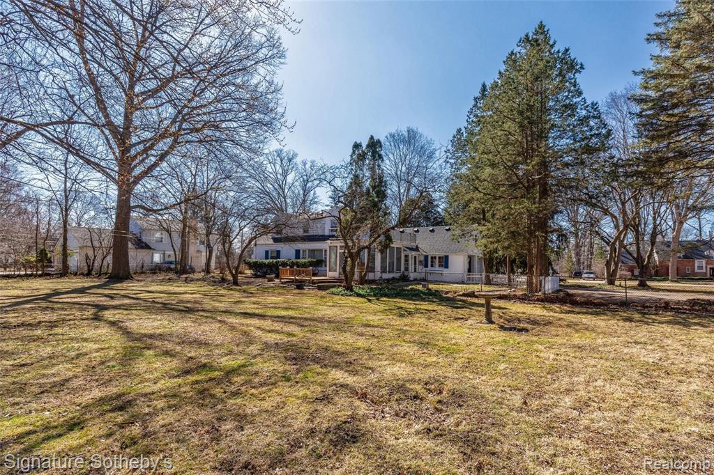 27634 Rackham Drive Lathrup Village, MI 48076 - Photo 35 of 41