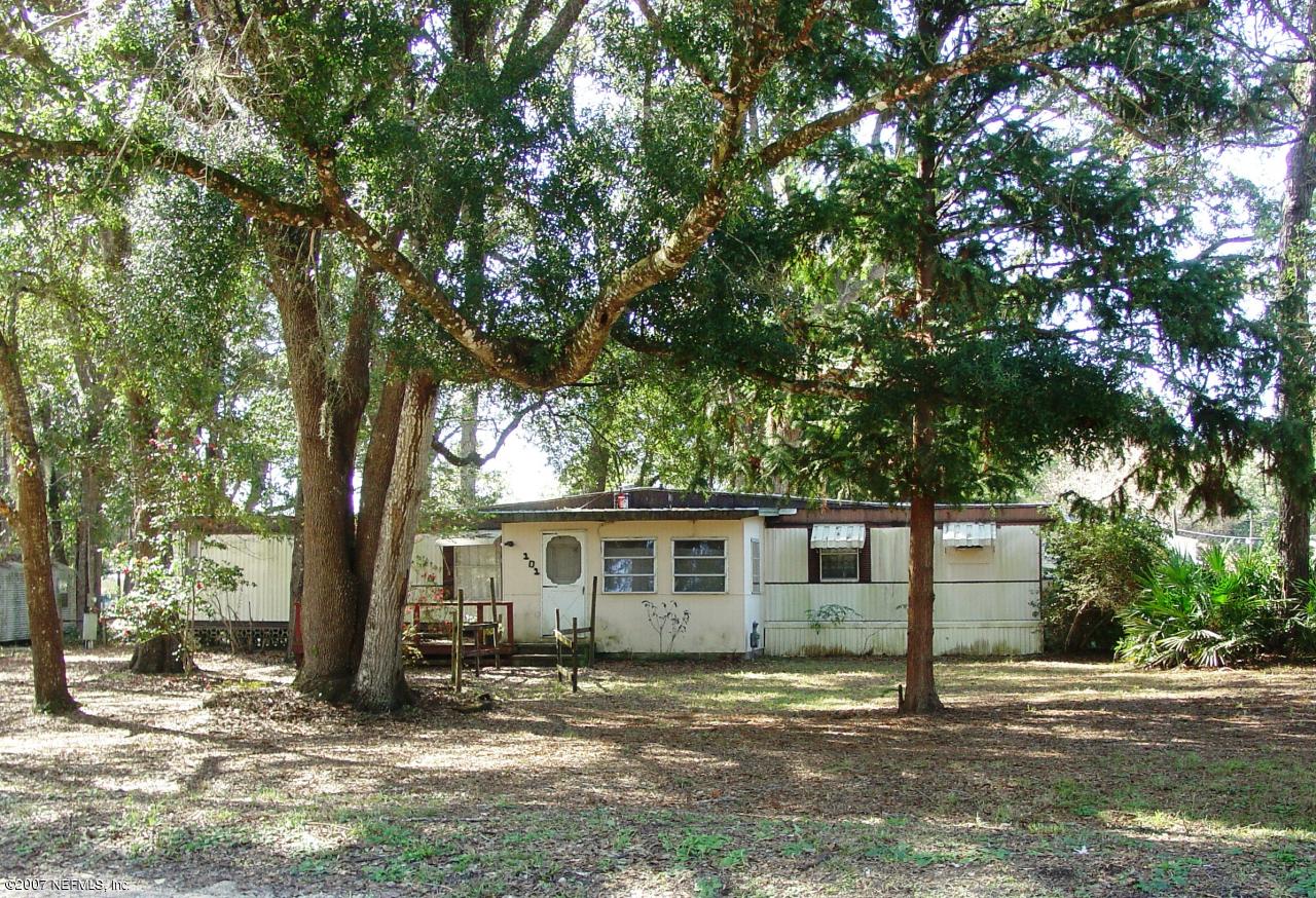 101 Paradise Point Road Satsuma, FL 32189 - Photo 1 of 8 Main view of home