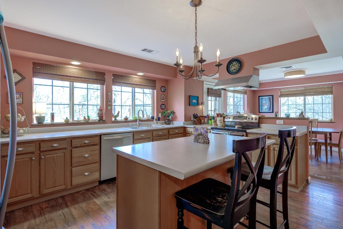 5518 Schulmeyer Gulch Road Yreka, CA 96097 - Photo 7 of 21 Gallery Image 7