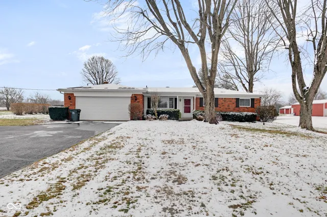 $279,900 | 6559 West 1000 North, Fountaintown, IN 46130