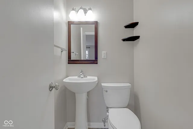 $279,900 | 6559 West 1000 North, Fountaintown, IN 46130