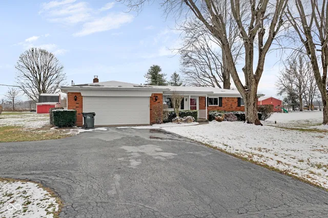 $279,900 | 6559 West 1000 North, Fountaintown, IN 46130