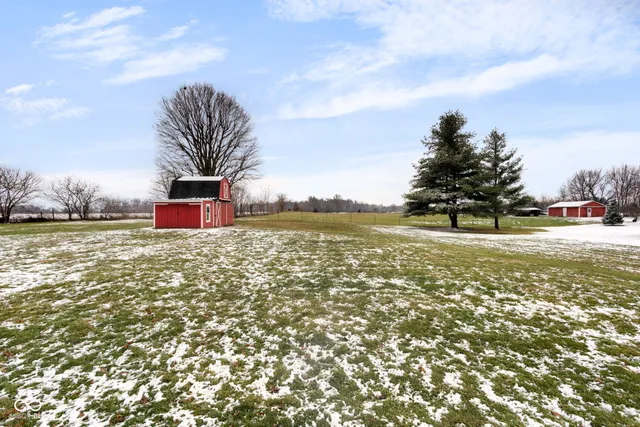 $279,900 | 6559 West 1000 North, Fountaintown, IN 46130