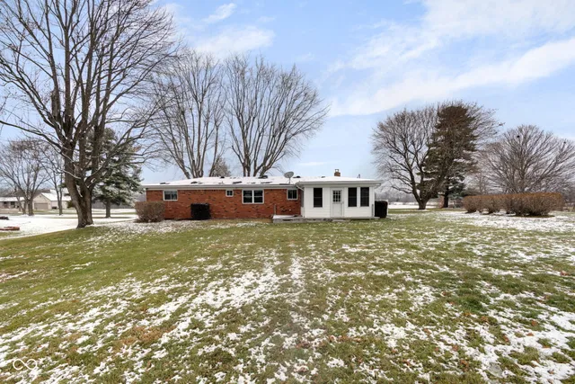 $279,900 | 6559 West 1000 North, Fountaintown, IN 46130