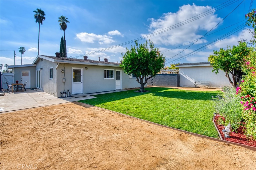 1127 Maynard Drive Duarte, CA 91010 - Photo 17 of 20 a front view of a house with garden