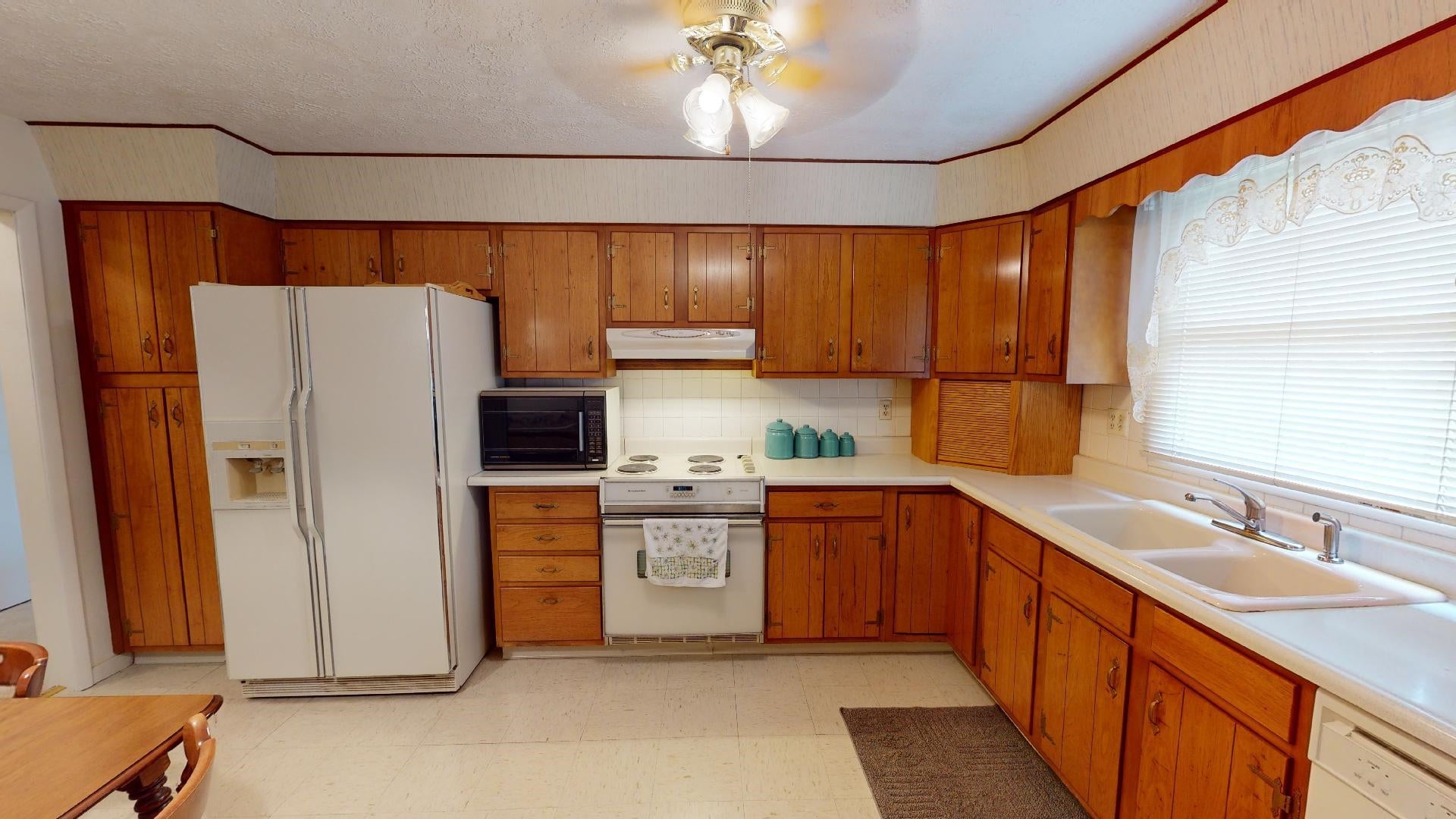 6320 East Pea Ridge Road Huntington, WV 25705 - Photo 5 of 29 Gallery Image 5