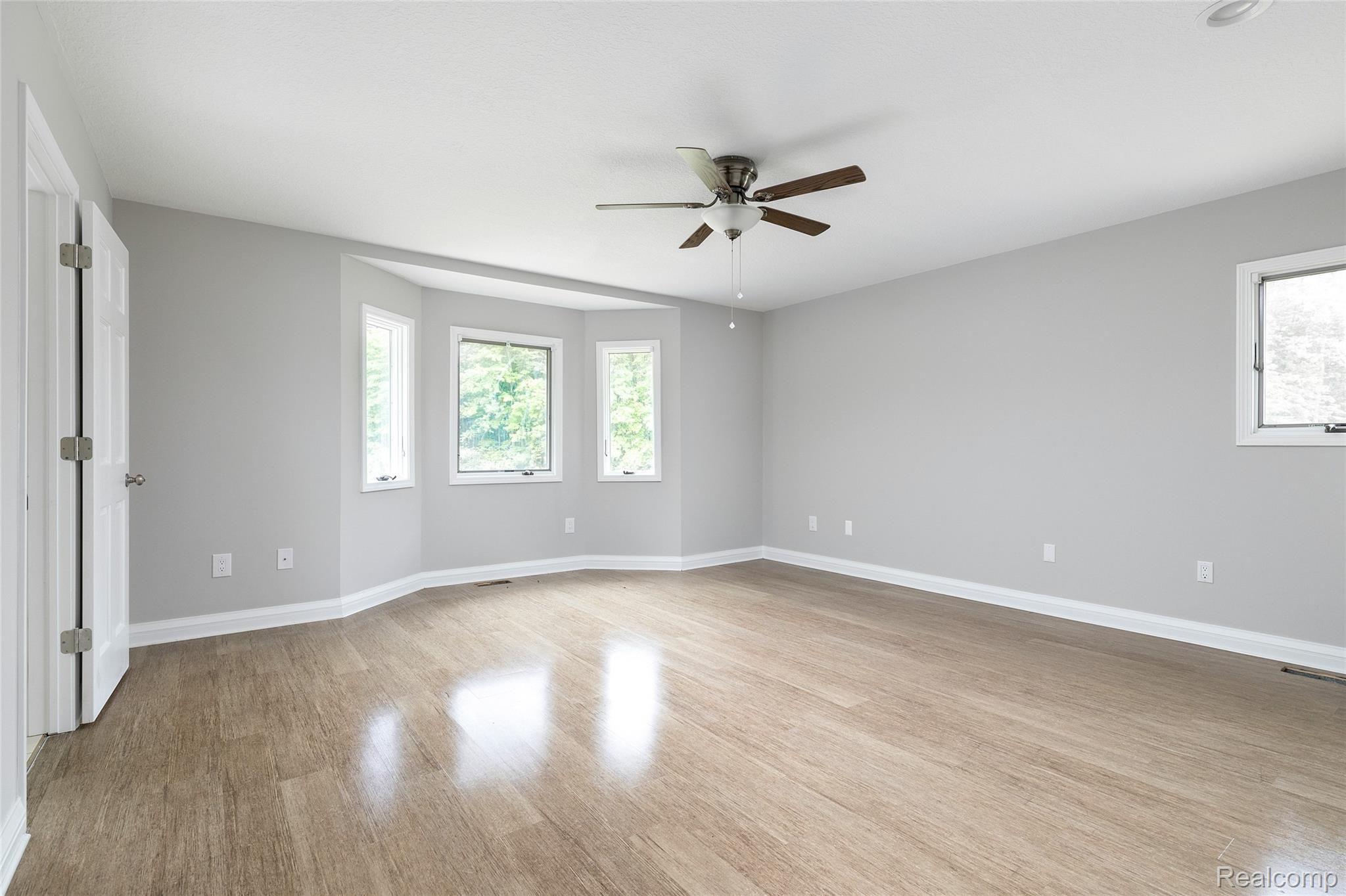 22135 Inkster Road Romulus, MI 48174 - Photo 18 of 40 18.jpg