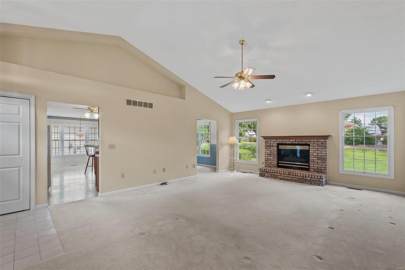 914 North Rapp Avenue Columbia, IL 62236 - Photo 8 of 56 Gallery Image 8