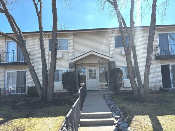 $1,625 | 8856 North Shore Drive, Unit 1E, Des Plaines, IL 60016