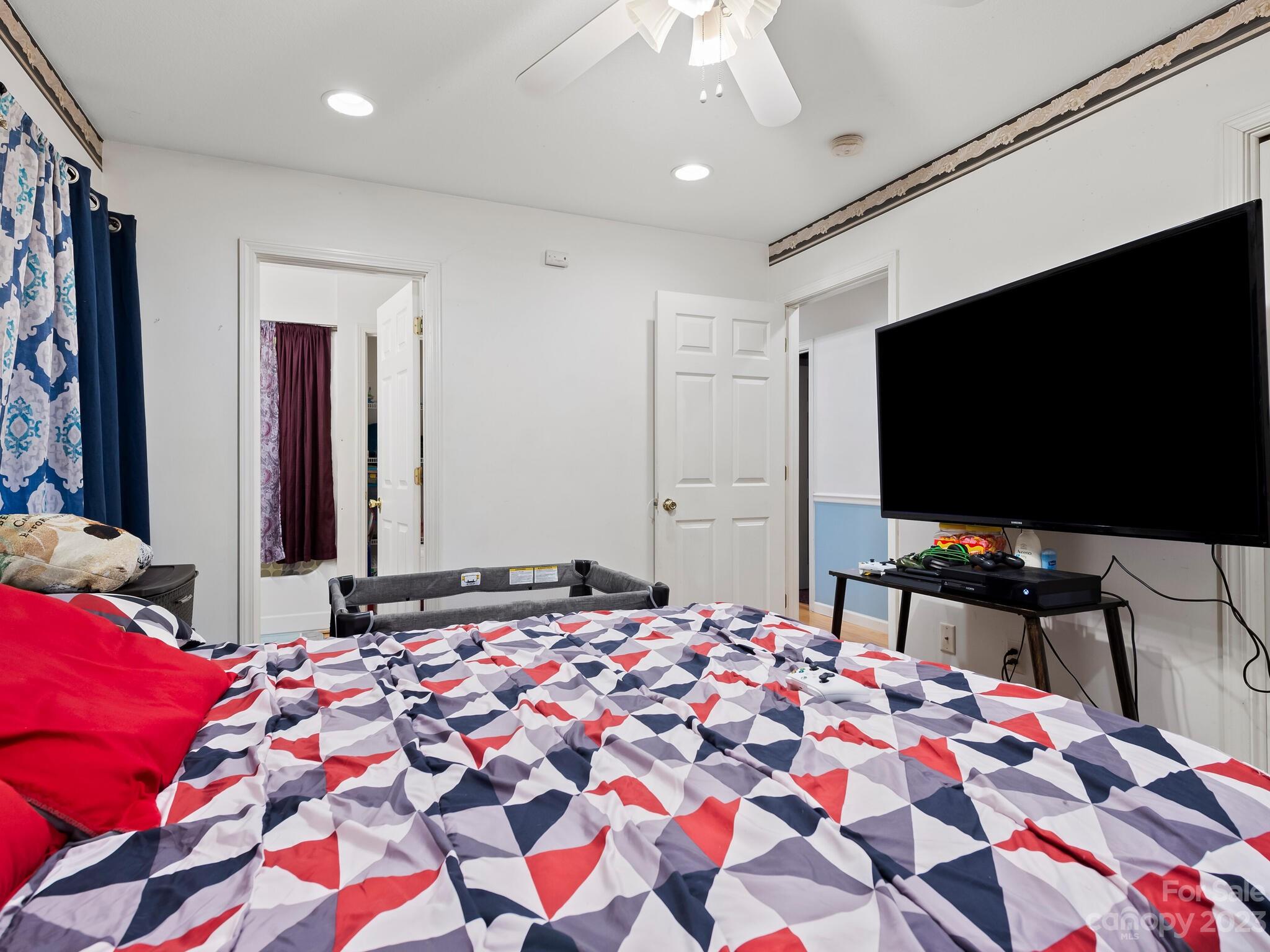 460 Jones Road Fletcher, NC 28732 - Photo 13 of 32 Gallery Image 13