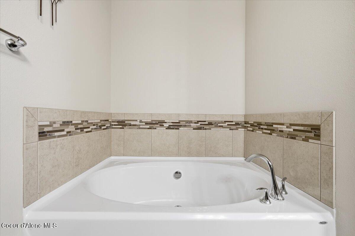 1160 West Grove Way Coeur D'Alene, ID 83815 - Photo 12 of 21 23-1160 W Grove Way_RedHogWay