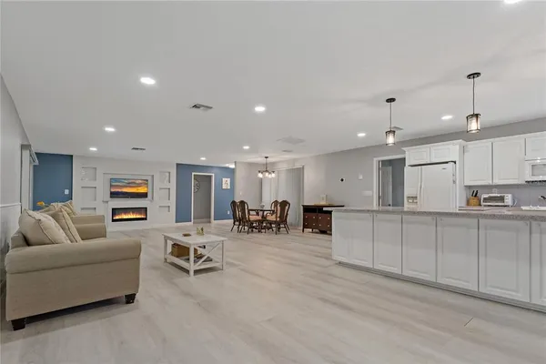 $7,000 | 710 Treasure Boat Way, Sarasota, FL 34242