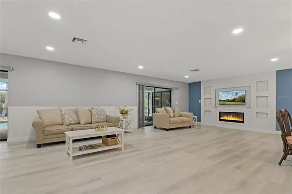 $7,000 | 710 Treasure Boat Way, Sarasota, FL 34242