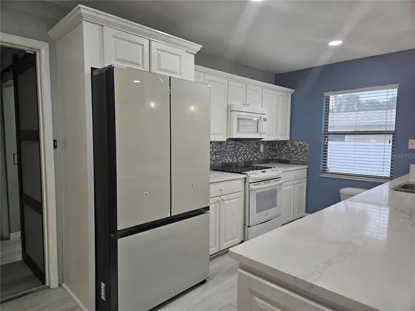 $7,000 | 710 Treasure Boat Way, Sarasota, FL 34242