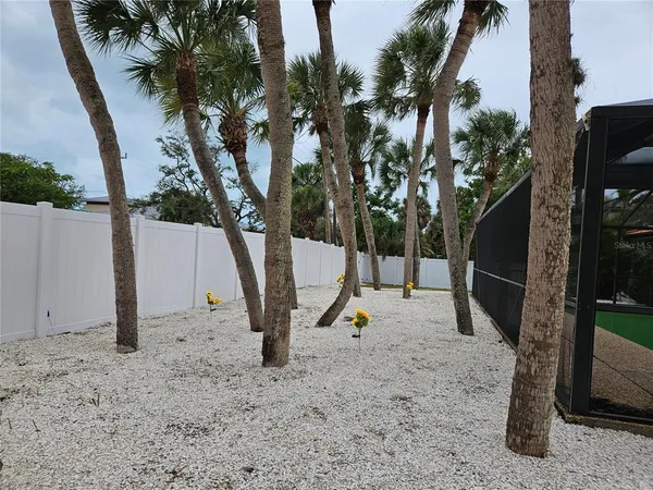 $7,000 | 710 Treasure Boat Way, Sarasota, FL 34242