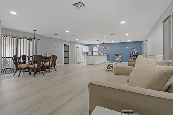 $7,000 | 710 Treasure Boat Way, Sarasota, FL 34242