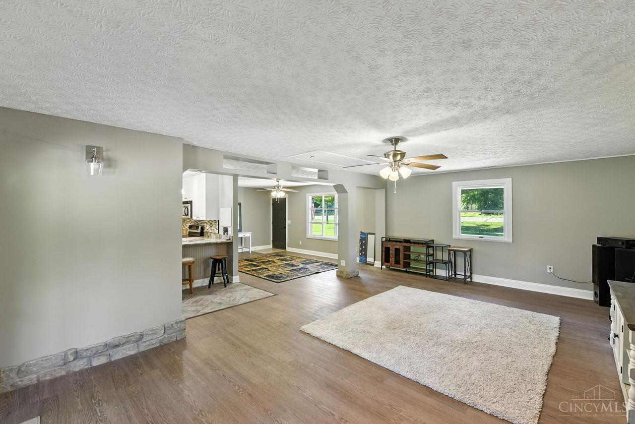 5026 Alert New London Road Hamilton, OH 45013 - Photo 9 of 36 Gallery Image 9