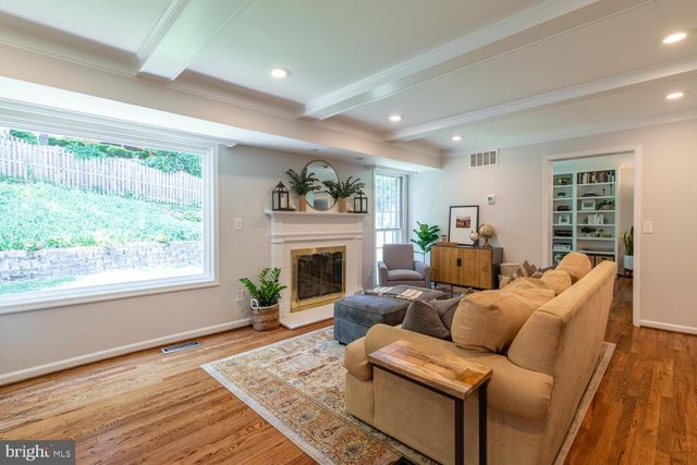 $1,333,805 | 3805 Griffith Place, Alexandria, VA 22304