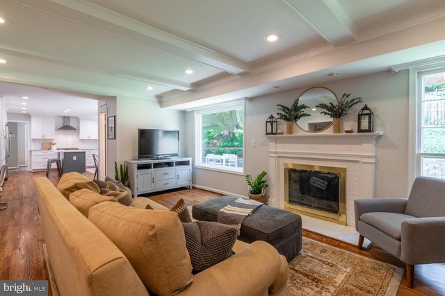 $1,333,805 | 3805 Griffith Place, Alexandria, VA 22304