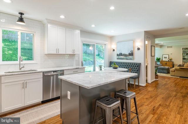 $1,333,805 | 3805 Griffith Place, Alexandria, VA 22304