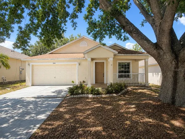 $225,000 | 204 Chardonnay Place, Valrico, FL 33594