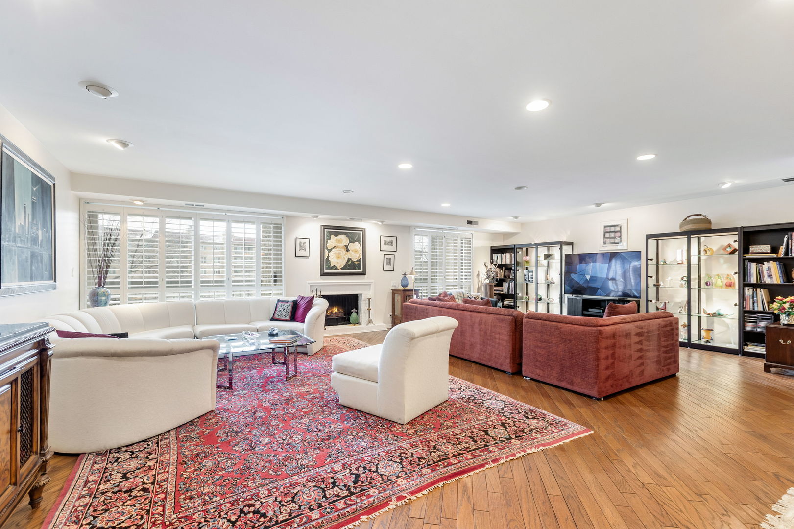 1220 Rudolph Drive, Unit 3H Northbrook, IL 60062 - Photo 2 of 26 Gallery Image 2