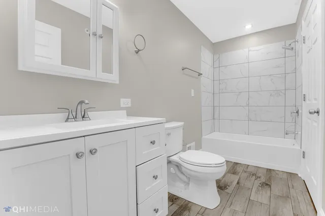 $559,999 | 19 Augusta Street, Oak Park, IL 60302