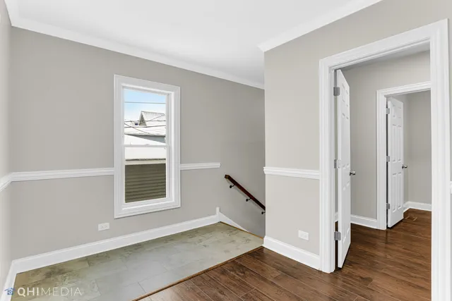 $559,999 | 19 Augusta Street, Oak Park, IL 60302