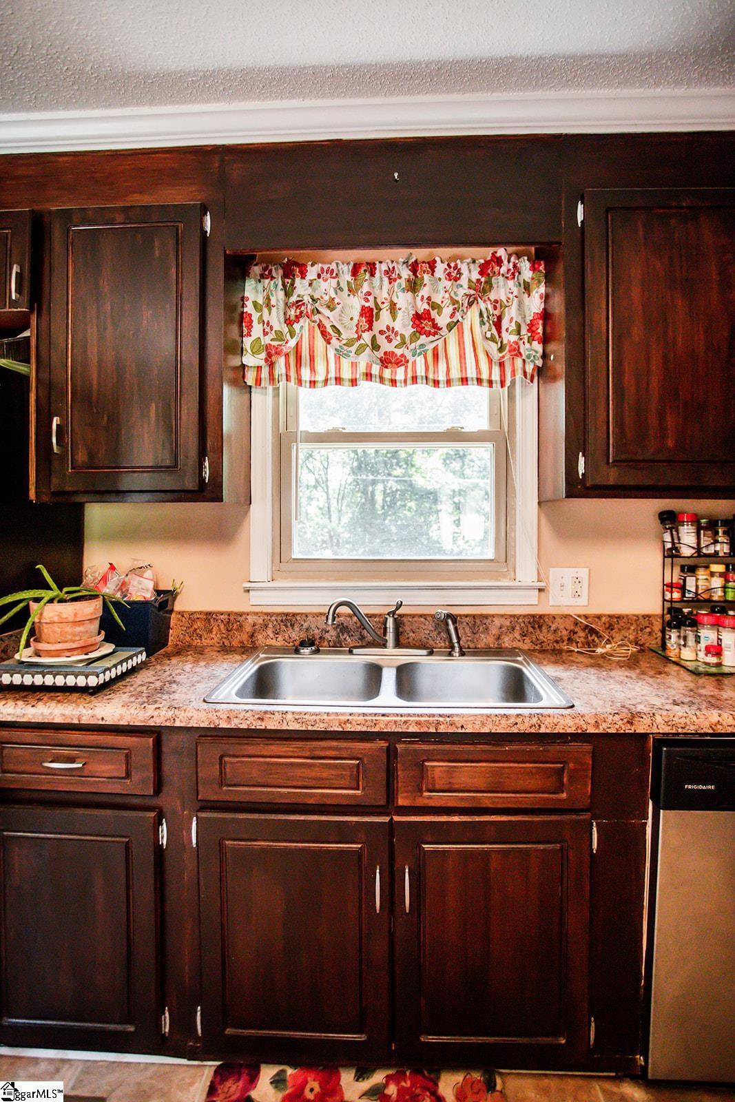 218 Lisa Road Starr, SC 29684 - Photo 16 of 32