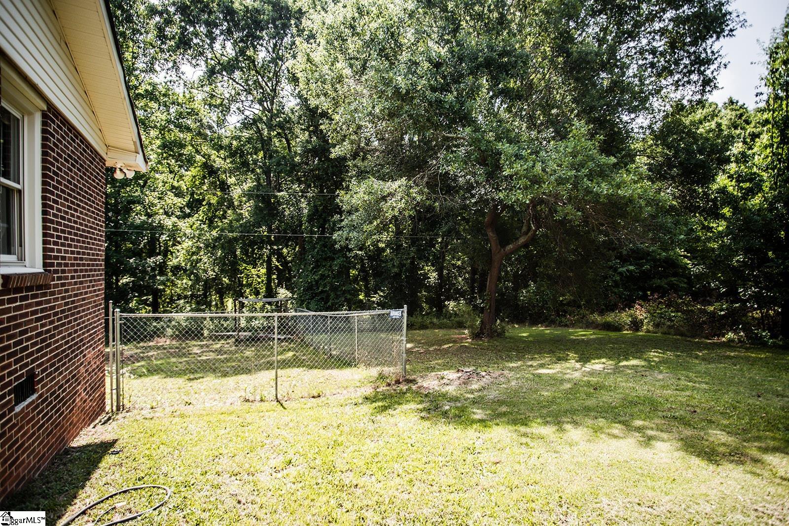 218 Lisa Road Starr, SC 29684 - Photo 9 of 32